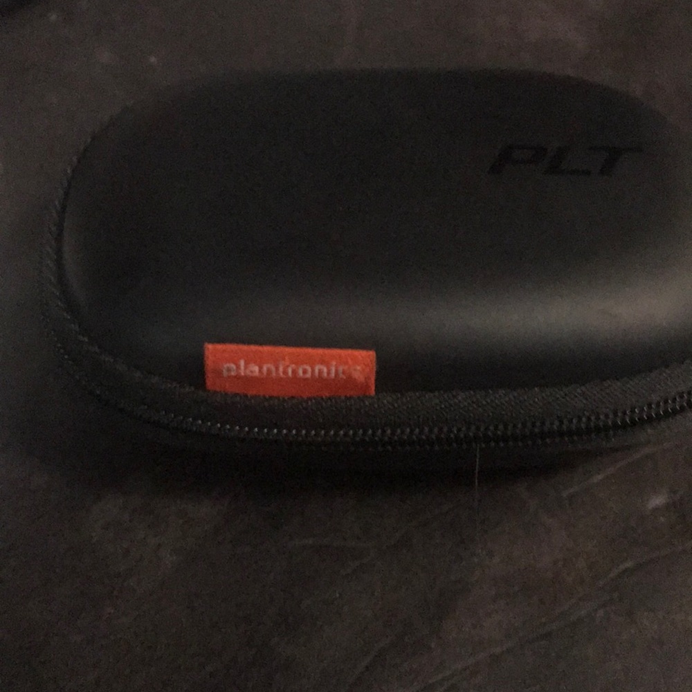Wireless ear buds - Picture 3 of 4